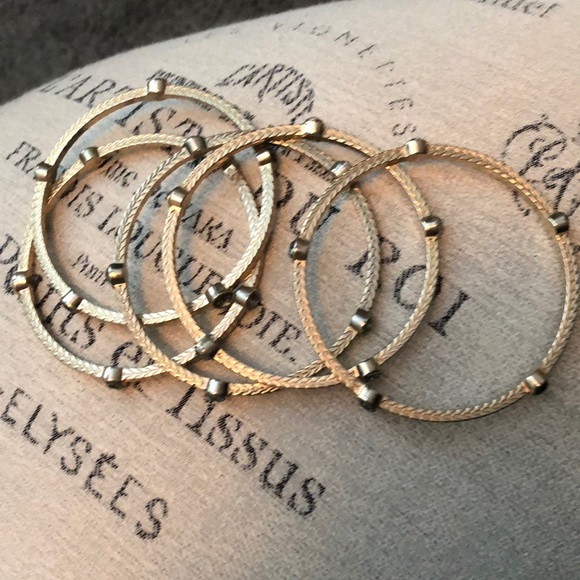 Set of five gold bracelets - Picture 2 of 4